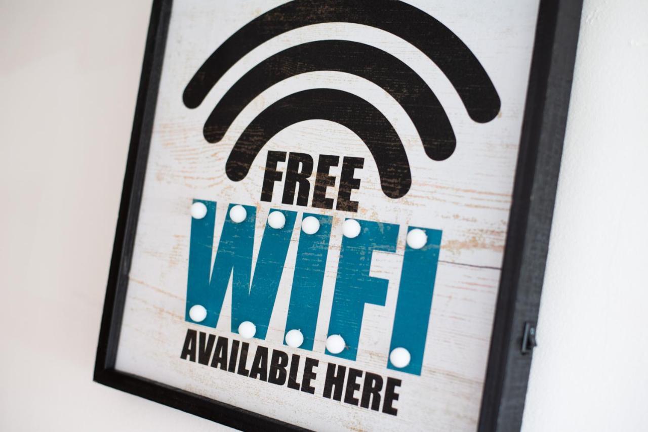 Free Parking, Spacious Rooms, Smart Tv'S All Rooms Swansea Kültér fotó