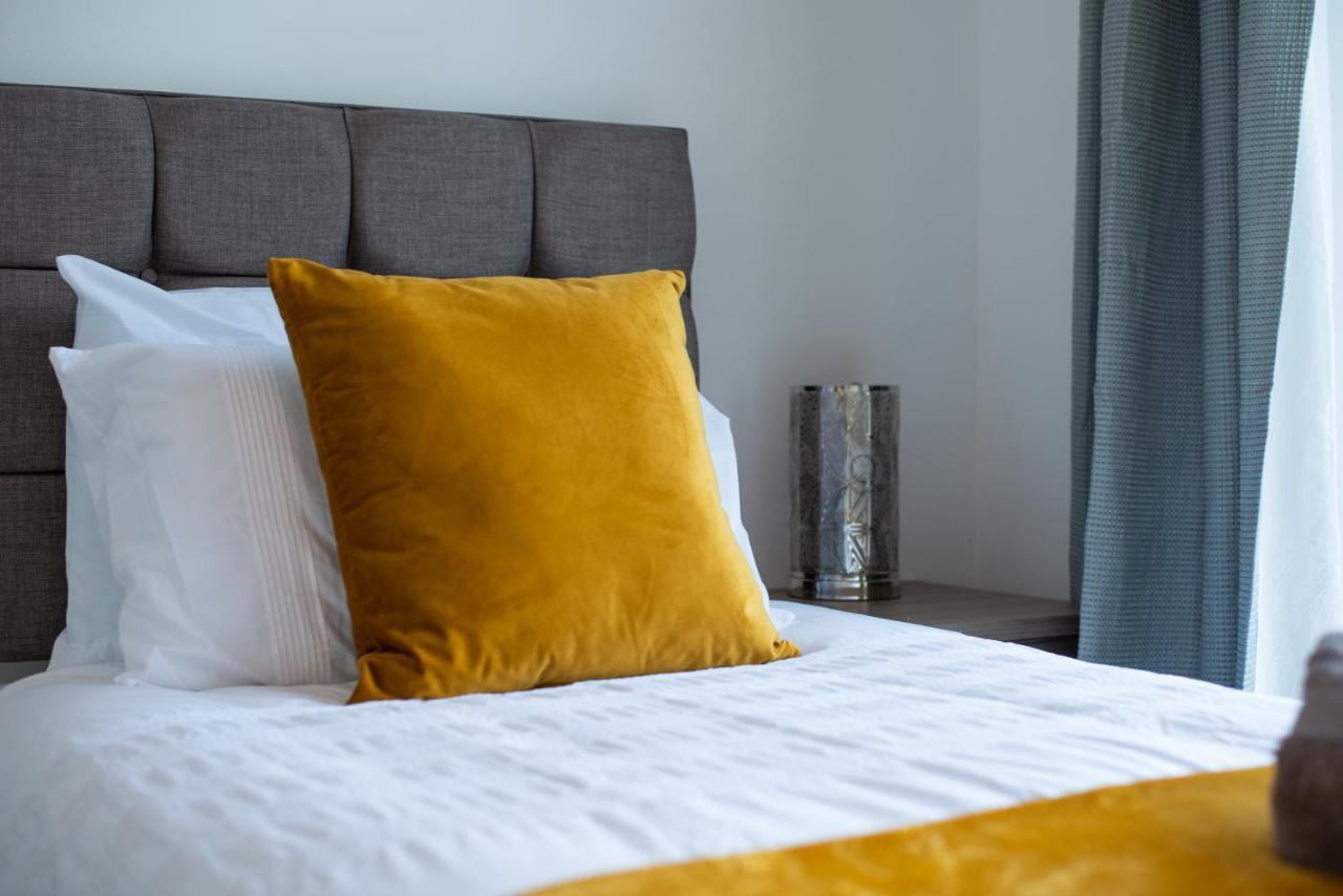 Free Parking, Spacious Rooms, Smart Tv'S All Rooms Swansea Kültér fotó
